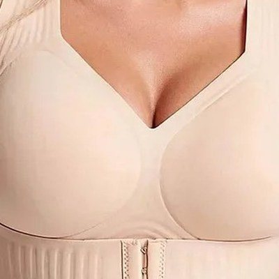 Seamless molded cups